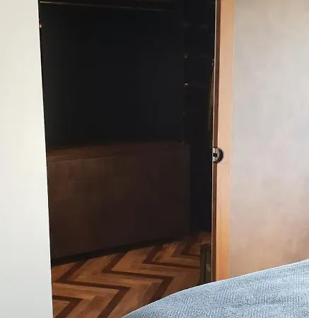 Deluxe Masterbedroom Boutique In Authentic Apartamento Ámsterdam